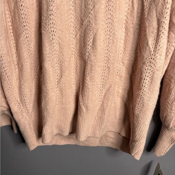 Hinge Pink Long Sleeve Sweater Round Neck and Open Back Size Medium - Picture 2 of 7